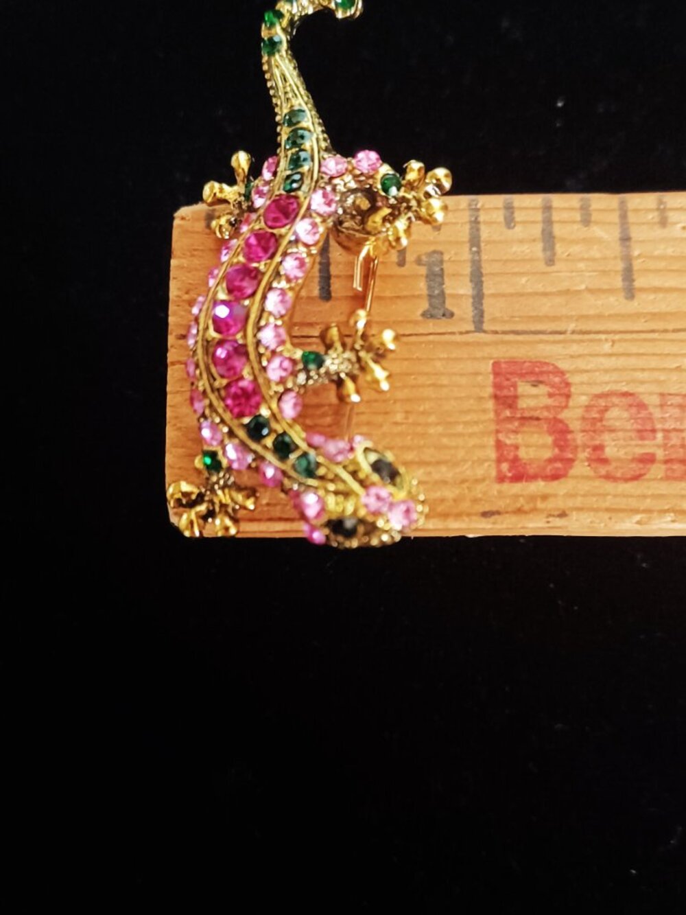 Colorful Gold Tone Rhinestone Lizard - Picture 4 of 4